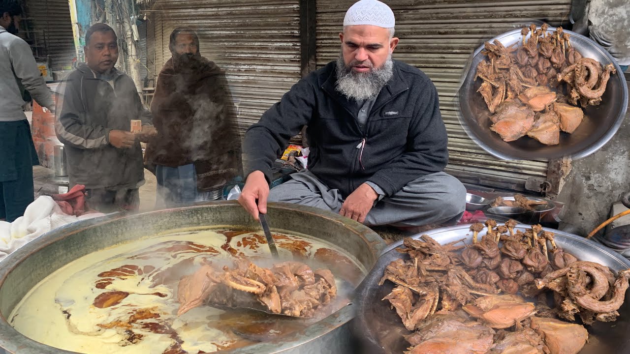 Best Desi Murgh in Lahore | 50 YEARS OLD desi murgh | Abid Butt Sri paye | Lahori Nashta