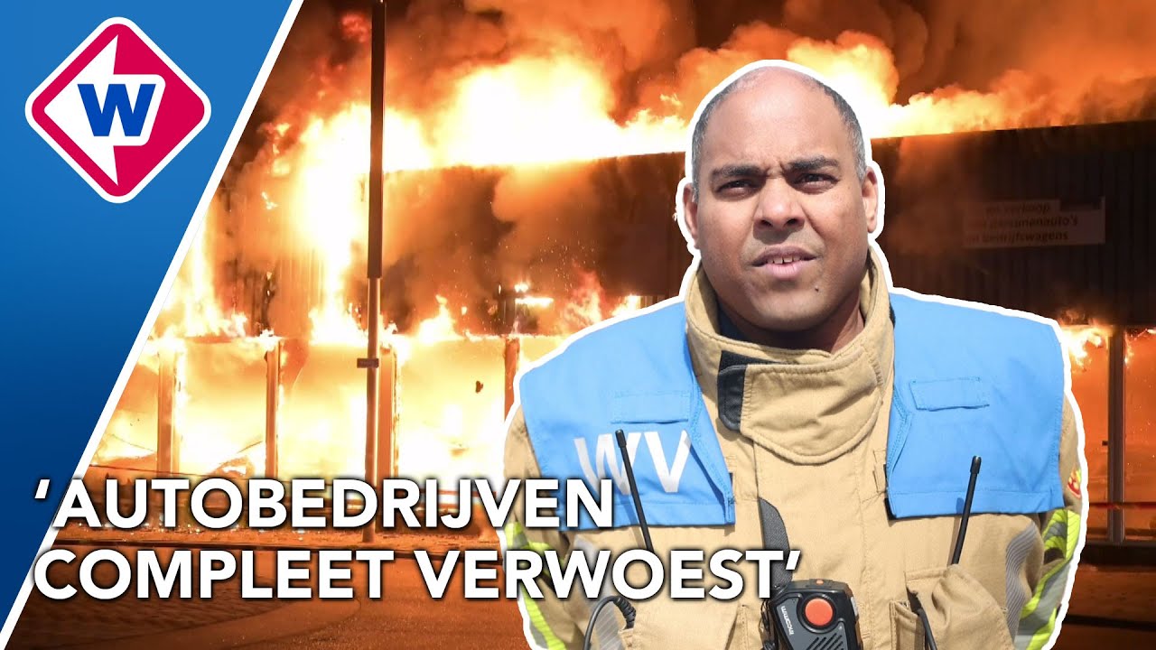 Enorme vlammenzee bij grote brand in Alphen aan den Rijn