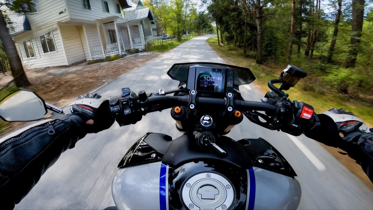 POV YOU DRIVE A YAMAHA MT 09 SP | AKRAPOVIC EXHAUST N WHEELIES