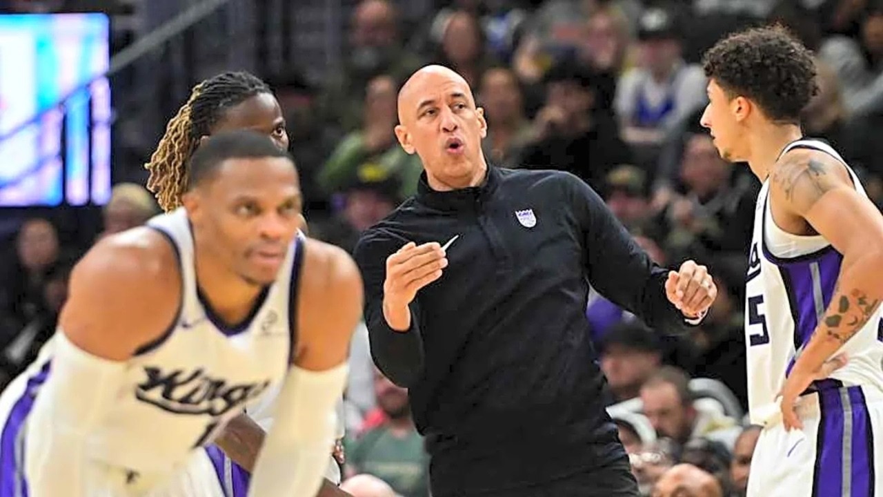 Coach DougChristie Reacts as Kings Suffer Franchise-WorstLosing Streak