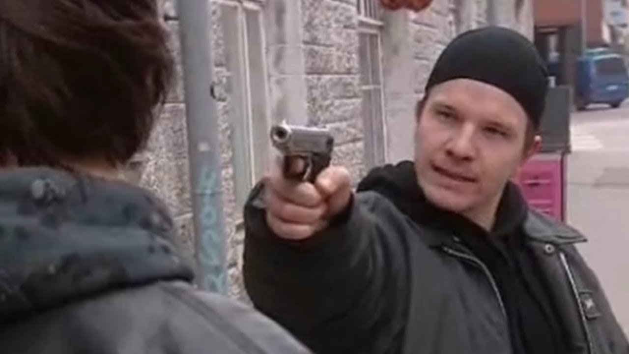 Salkkarit - Karin ja Romeon autovarkaudet & Stuba ampuu Tuomoa 10 (2007)