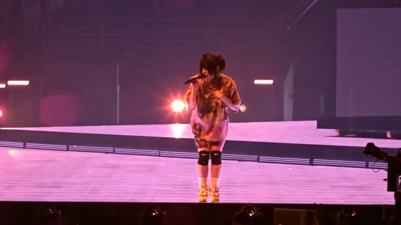 Billie Eilish - Lost Cause (Live in Omaha NE at CHI Health Center Arena on March 16, 2022)