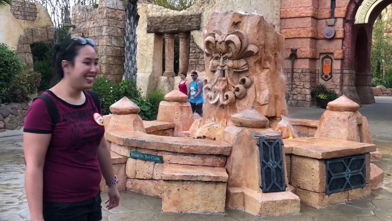 The Mystic Talking Fountain - Universal Orlando