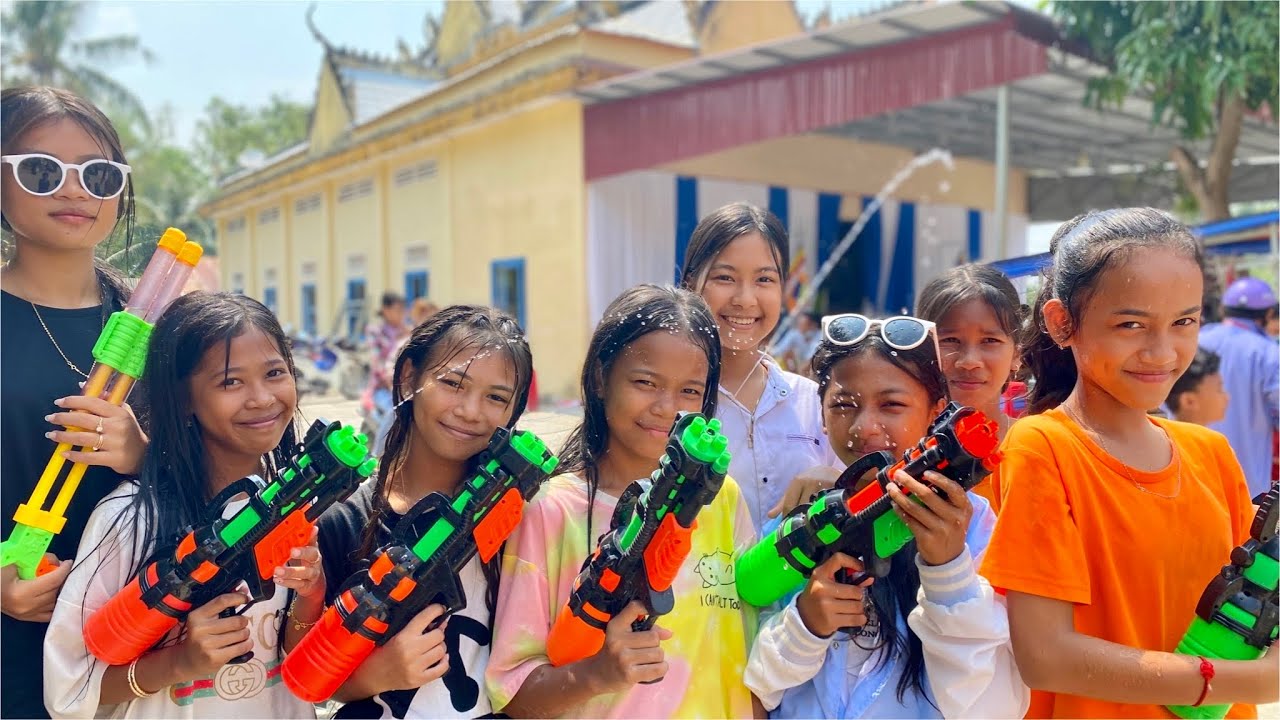 Độc Đáo Với Nghi Thức Tắm Phật Ngày Tết Khmer Chol Chnam Thmey | Bảy Núi Lang Thang
