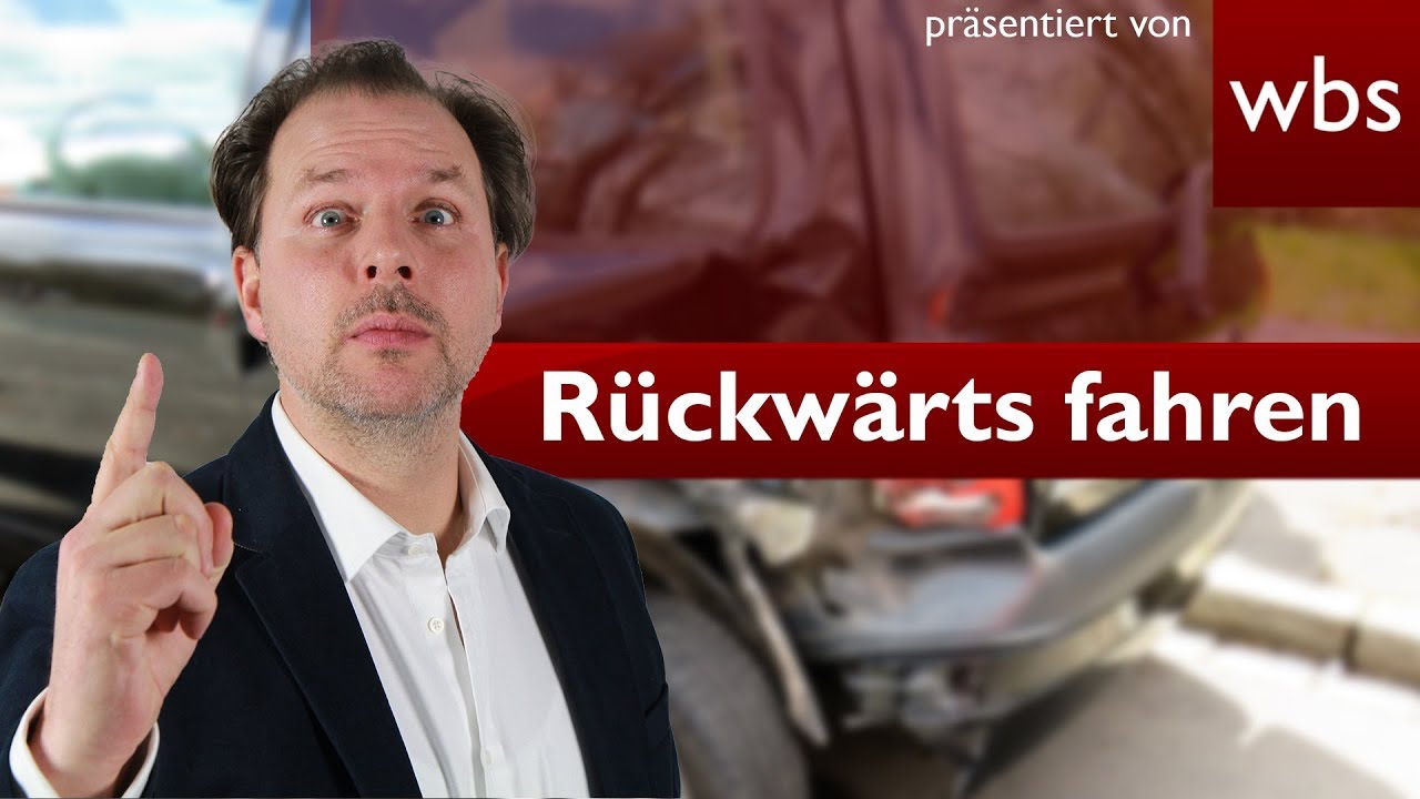 Unfall beim beidseitigen Rückwärtsfahren – Wer haftet? | Rechtsanwalt Christian Solmecke