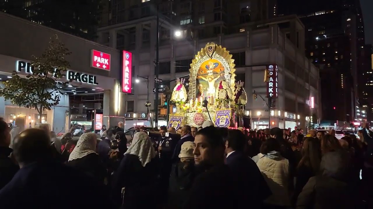 procesión  del señor de los milagros  new york  2022 San benito el moro