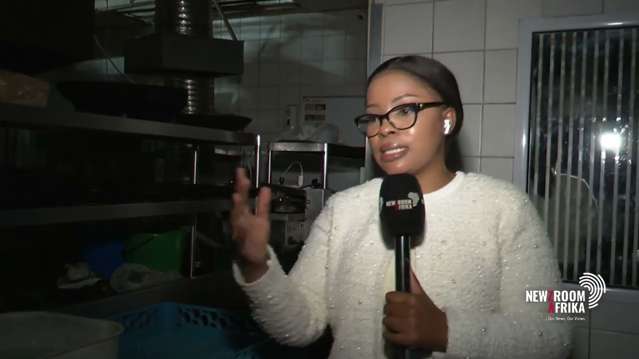 Restaurant employees try to escape during Menlyn raid