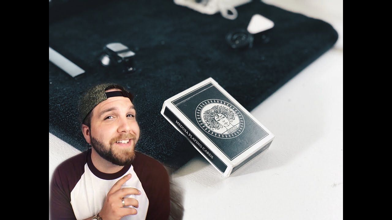 Medusa Playing Cards Review & Magic Tutorial