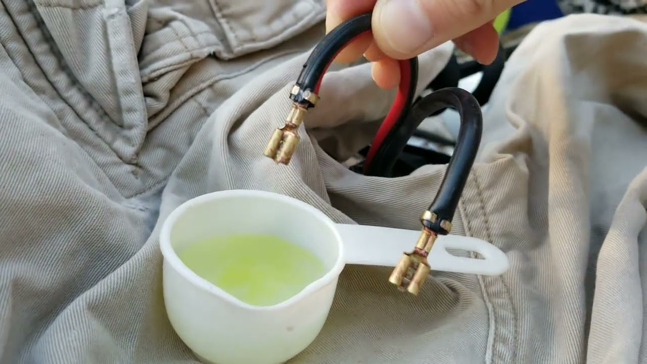 Cleaning corroded copper or brass connectors quickly