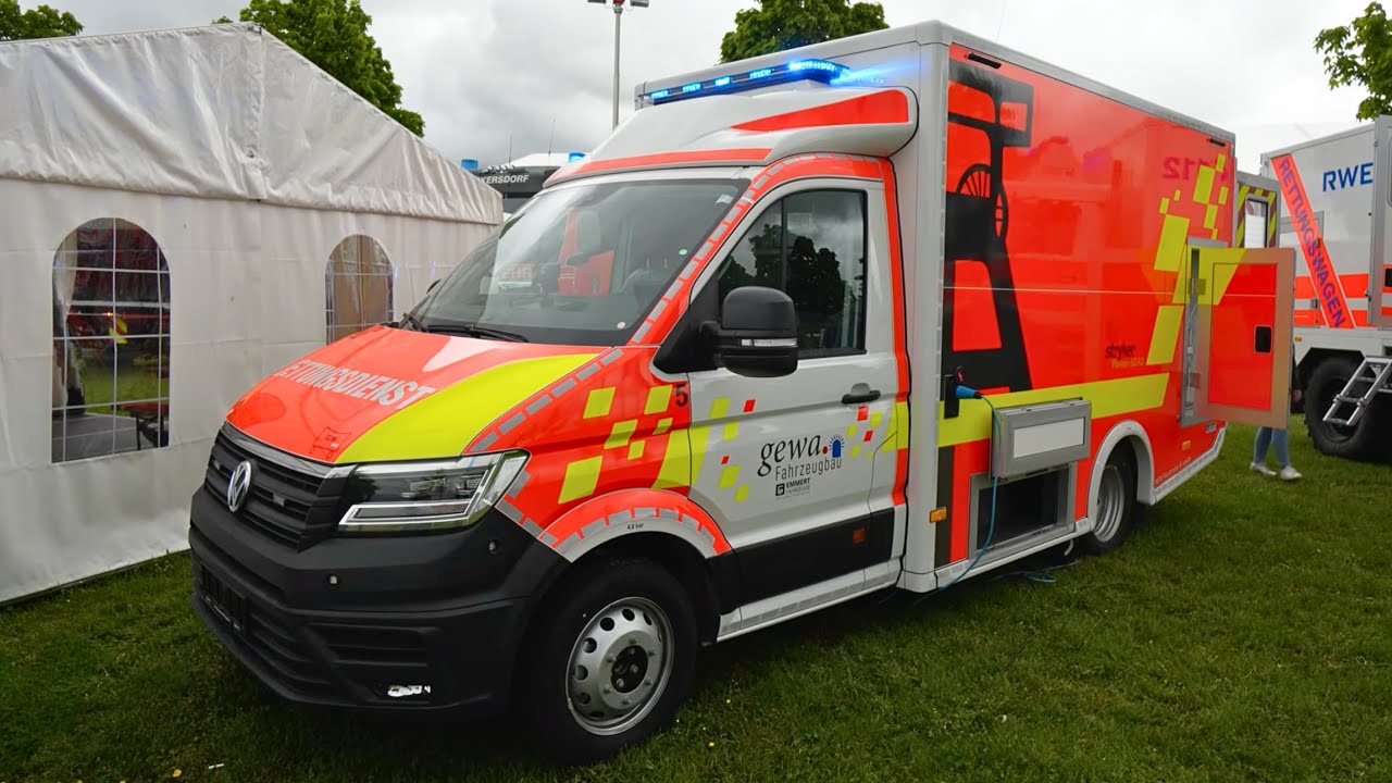 Rettmobil 2023: Krankenwagen RTW von Emmert Fahrzeugbau in Lingen. Feuerwehr THW Rotes Kreuz uvm.