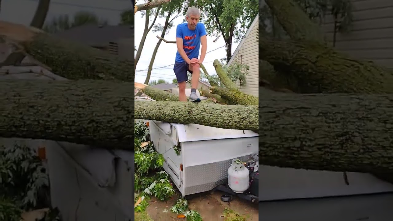 #ohno #ohnononono #stormdamage #popupcamper #popupcamping #popupcampers #camping #rv #rvdamage
