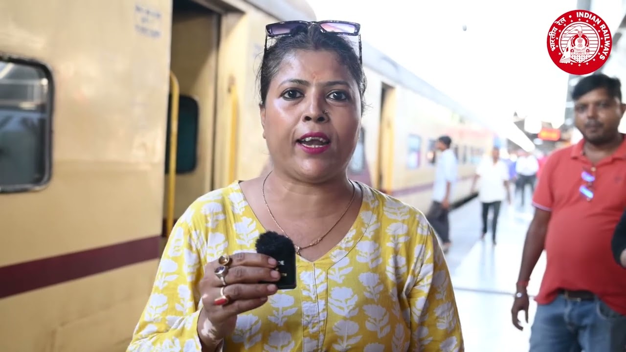 नारंगी-गोरखपुर फेस्टिवल स्पेशल ट्रेन के यात्रियों ने भारतीय रेलवे का शुक्रिया अदा किया
