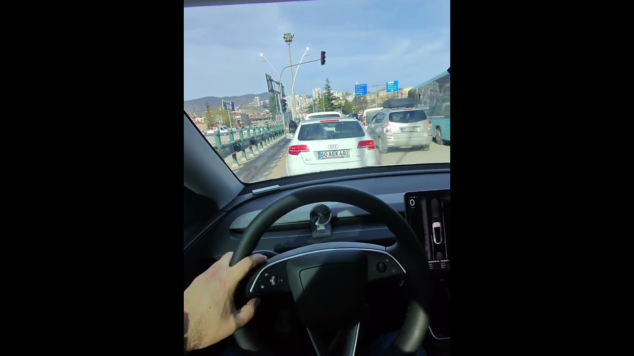 Tesla Güncel Deneyimi 2026 | Summon Güncellemesi, FSD Süreci ve Maliyetler Dreksiyondaki tıkırtı,