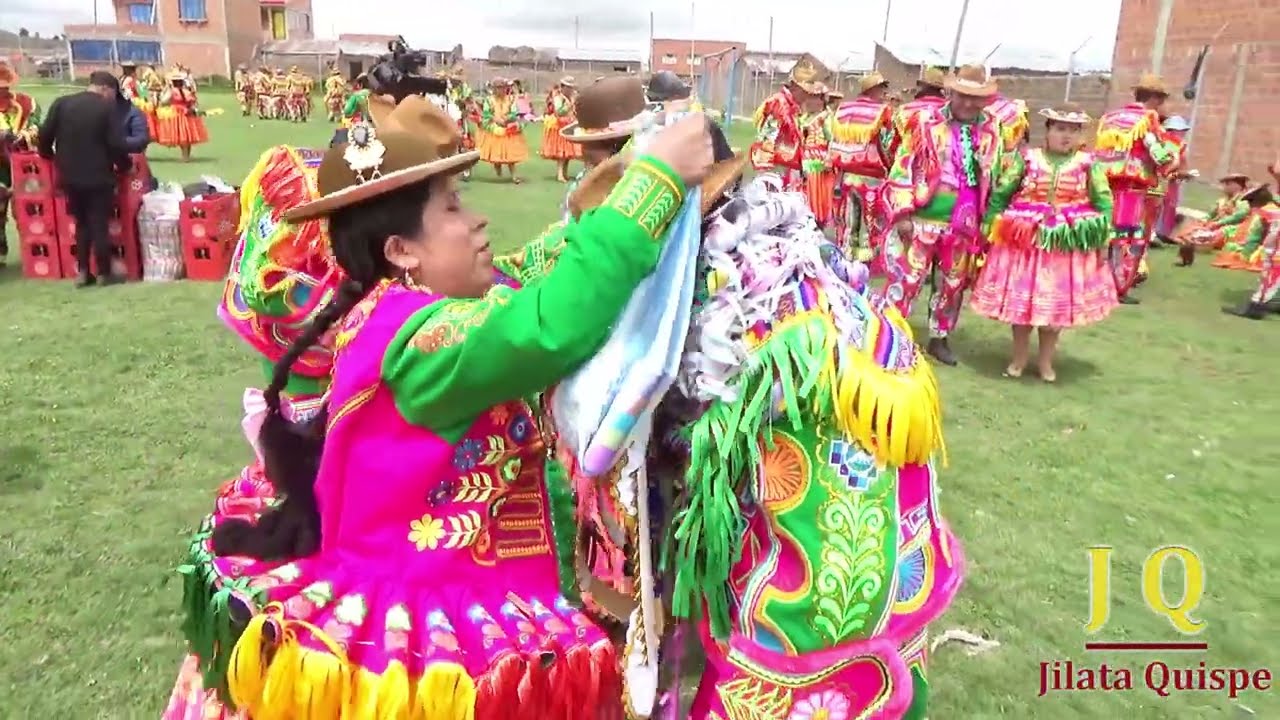 GRAN ENTRADA DE CH'UTAS CHOLEROS Y SUS LINDAS CHOLITAS