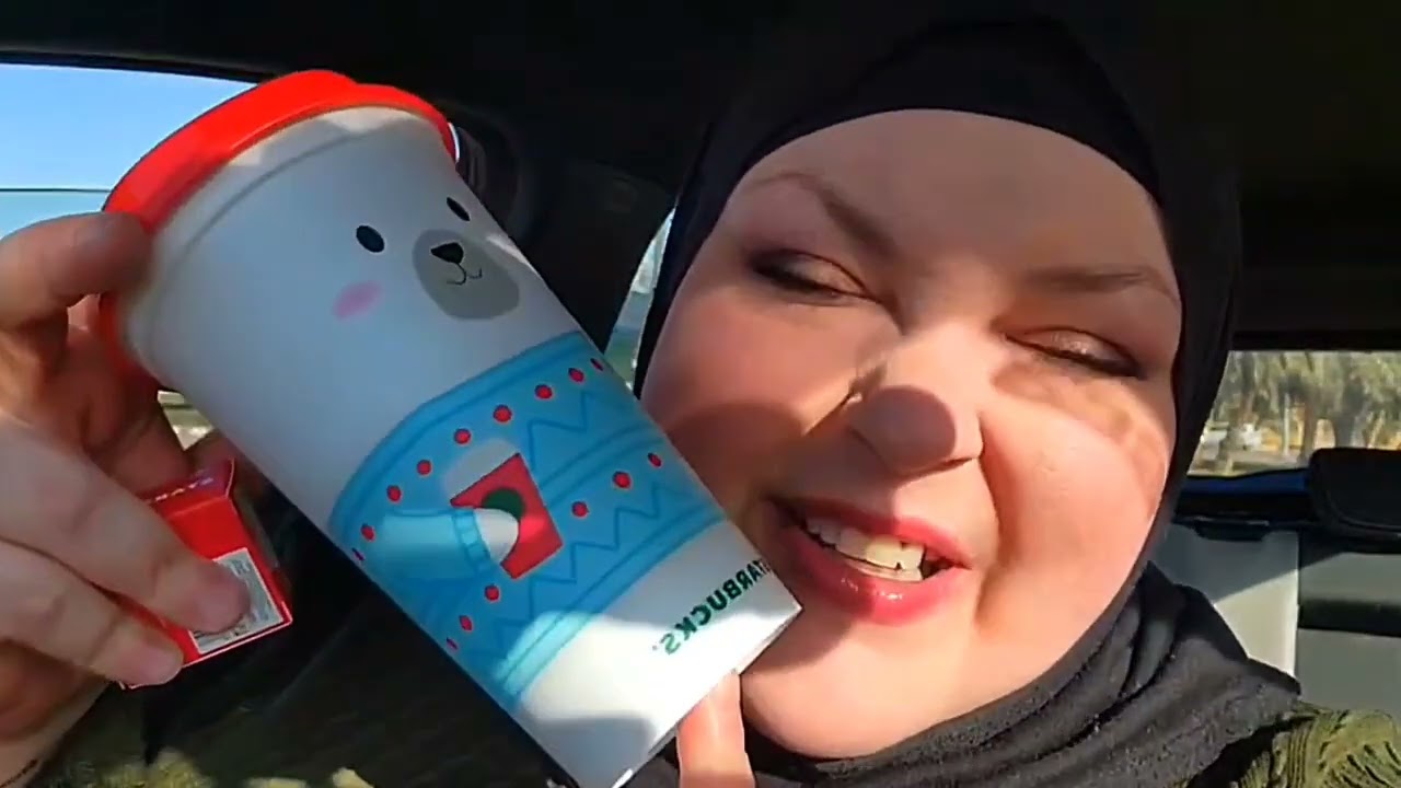 FOODIE BEAUTY STARBUCKS AND LOW TIDE