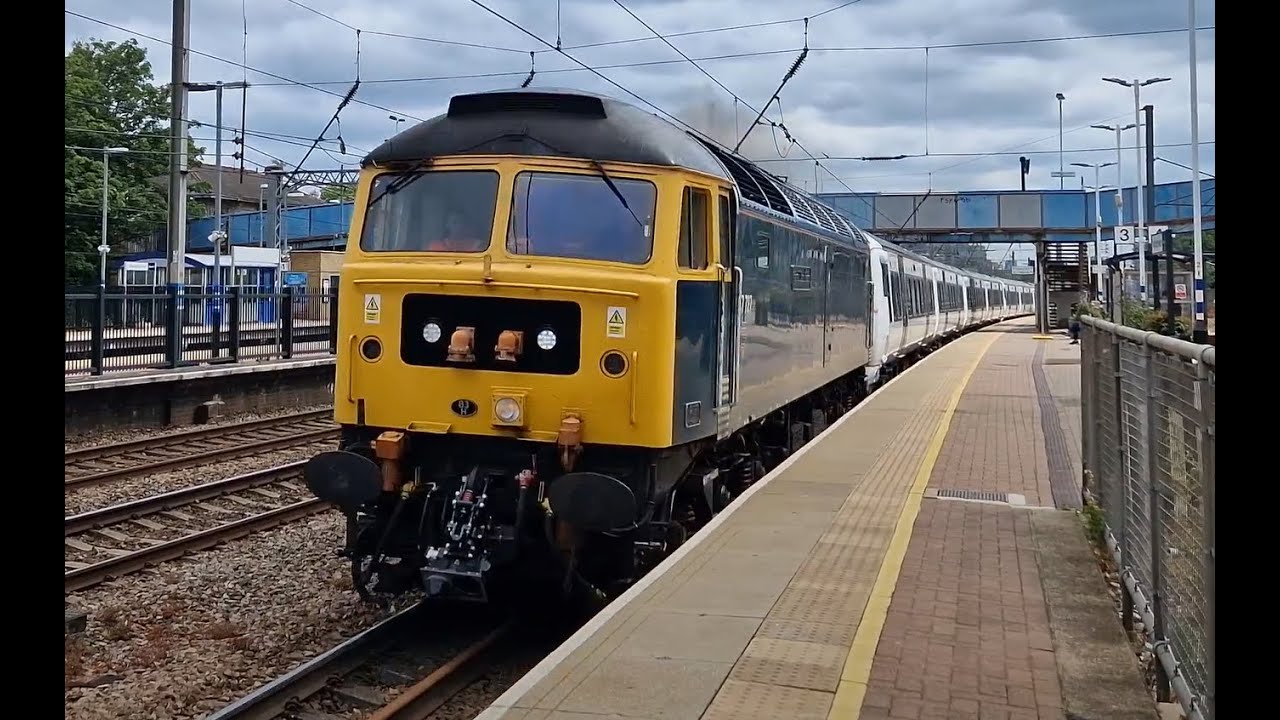 Trains at Alexandra Palace (+ Class 379 Drag)