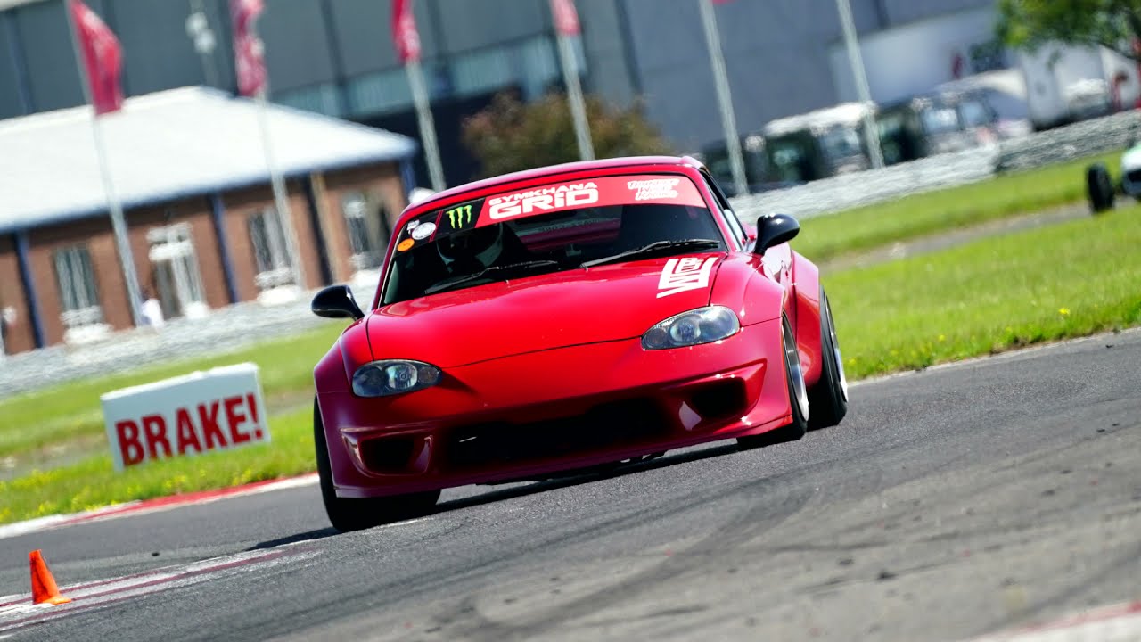 Supercharged Mazda Mx-5 Miata faster than a McLaren?! Bedford Autodrome West - PB 1:25.9