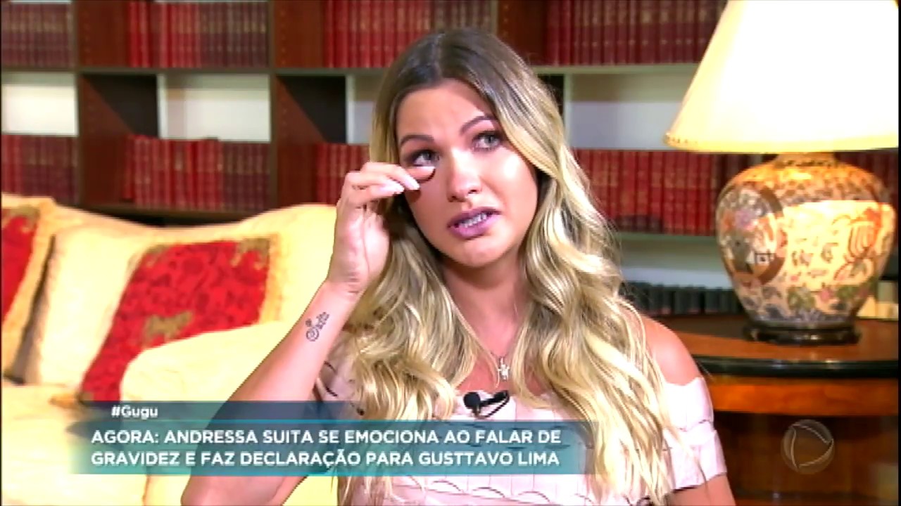 Andressa Suita se emociona ao comentar sobre gravidez