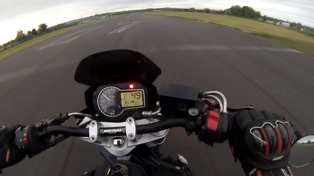 Henstridge Airfield drag race yamaha r6 vs suzuki gsr750