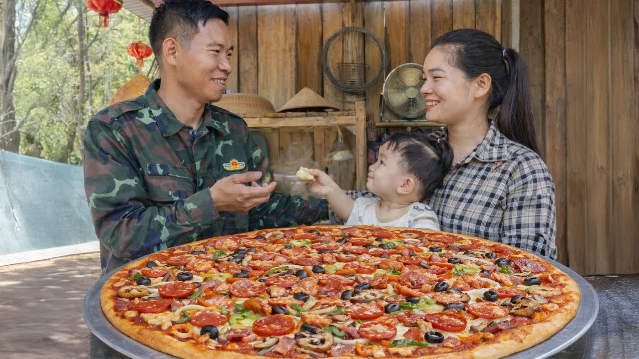 Cooking a Giant Pizza as a Gift for My Beloved Mother-in-Law
