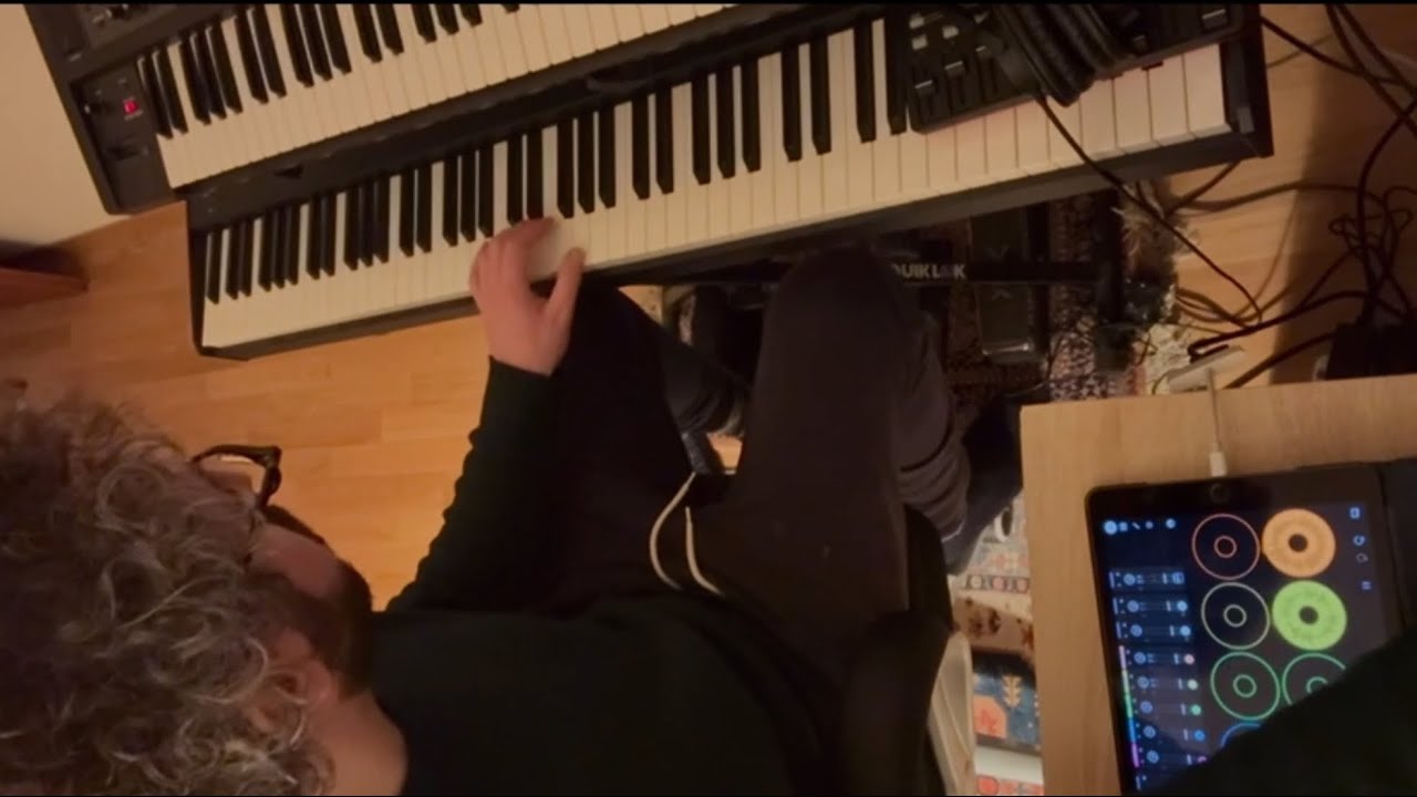 Sunday jam - Loopy Pro + Volca keys 