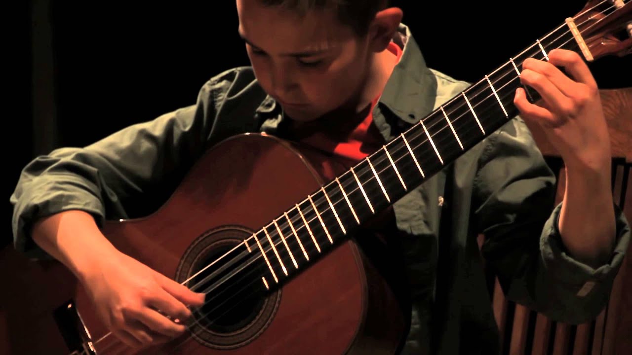 Stan Geudens plays 'Eilean Donan' by Jan Depreter live @ Gitaarevent in Gent