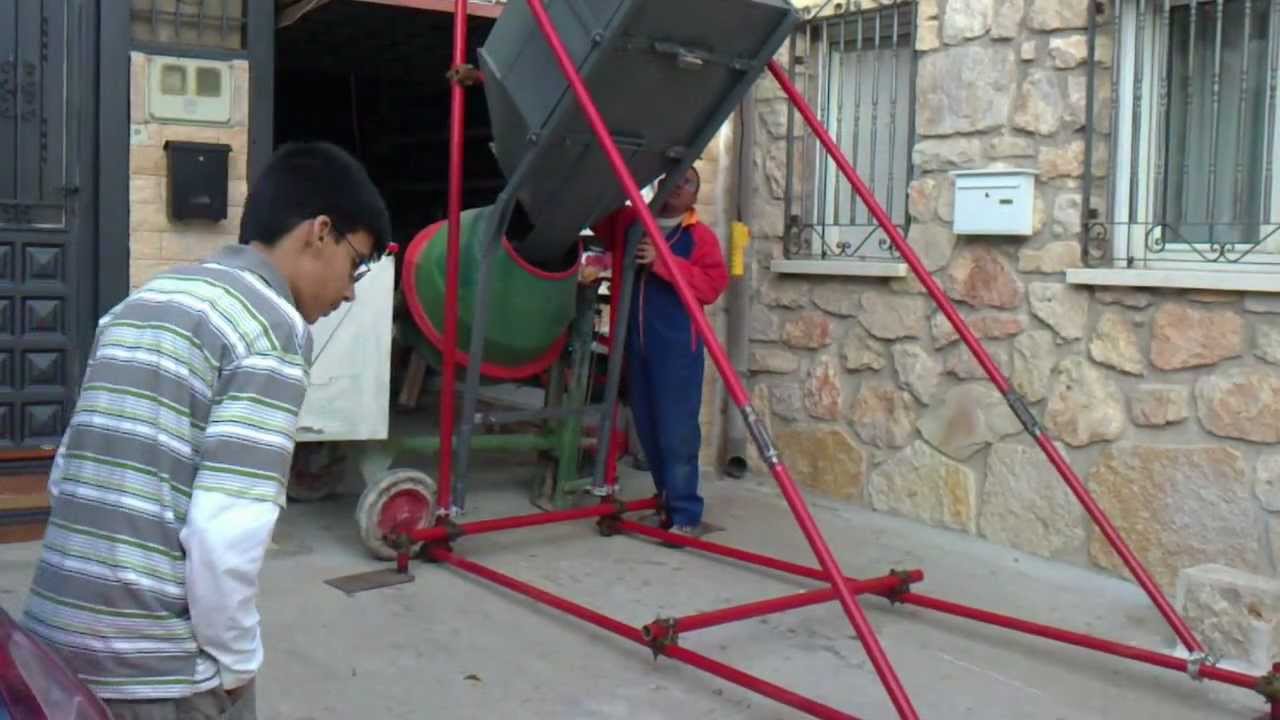 Cargador de hormigonera manual