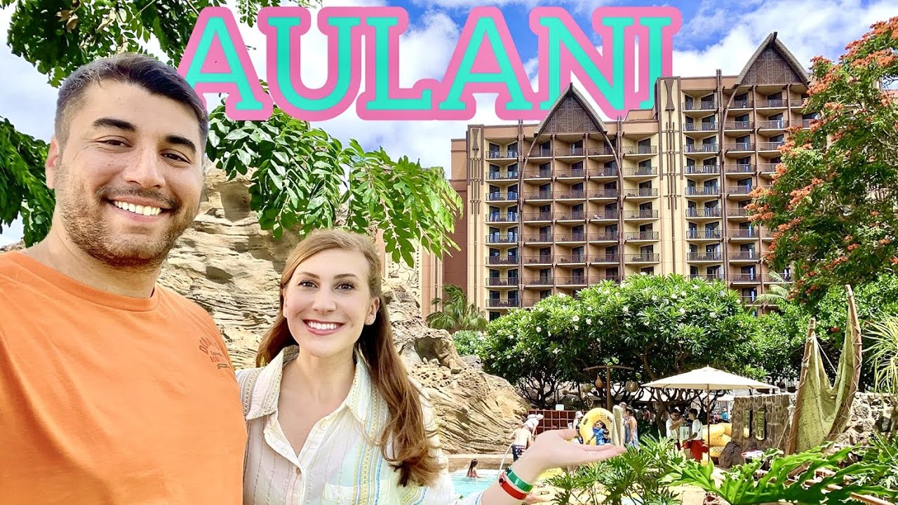 Checking Into Aulani! Deluxe Studio Room Tour, Shopping, & Dinner at Off the Hook