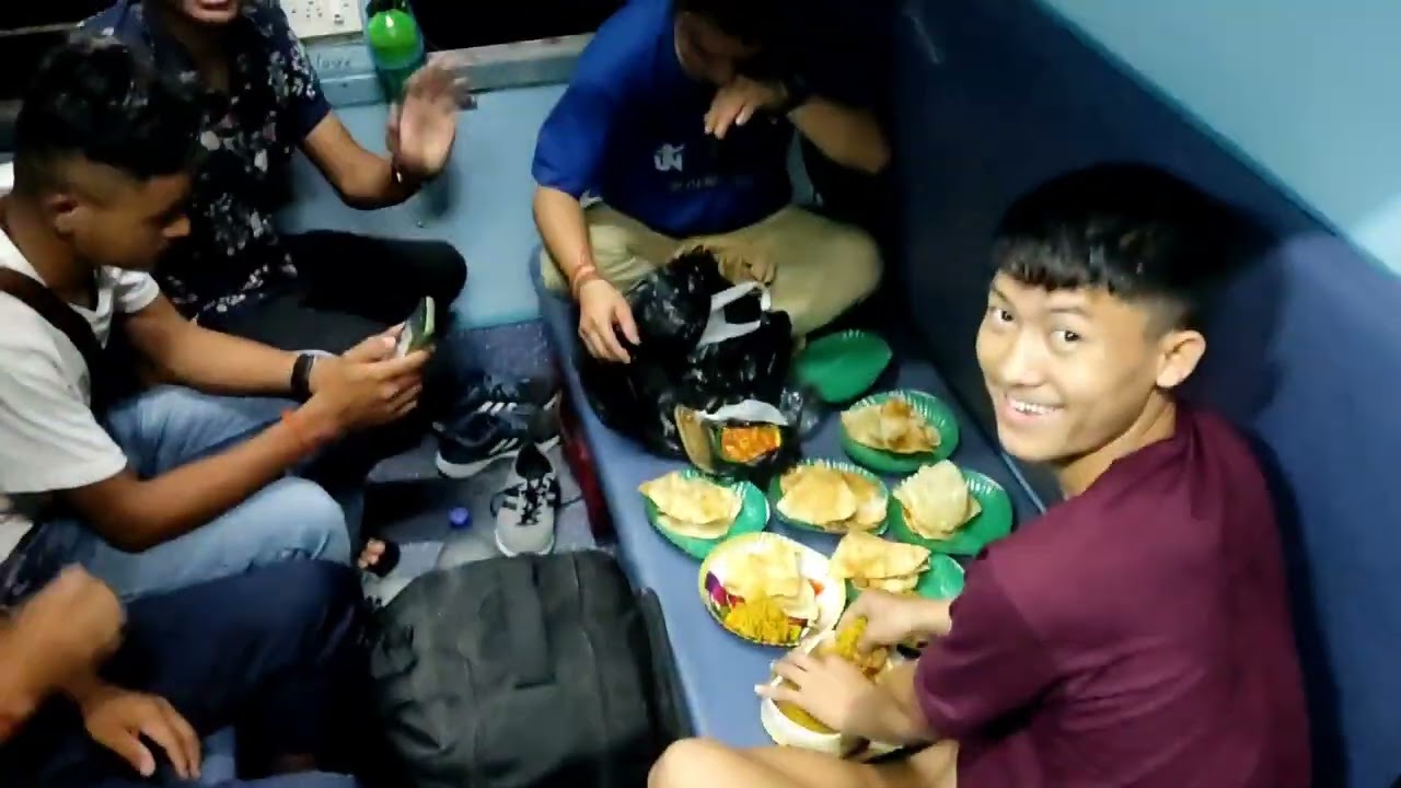 Train General dabba pe Mazza 😅