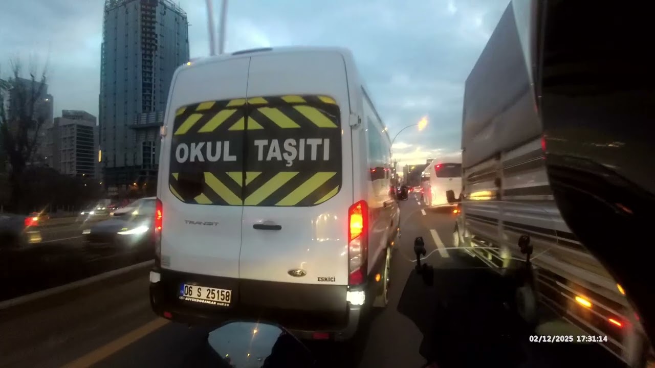Ankara iş çıkış trafiği..