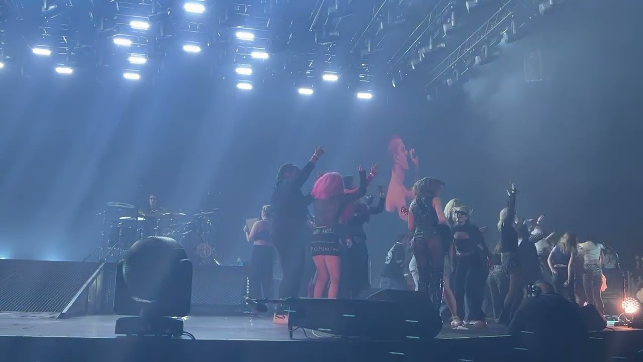 Måneskin - KOOL KIDS (Live at O2 Arena London-08.05.2023)