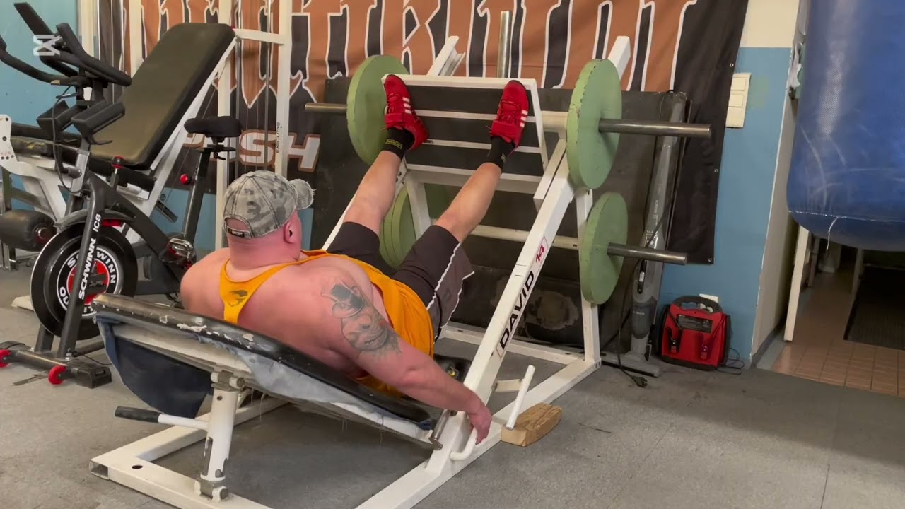 Bench press and knee rehab #3.