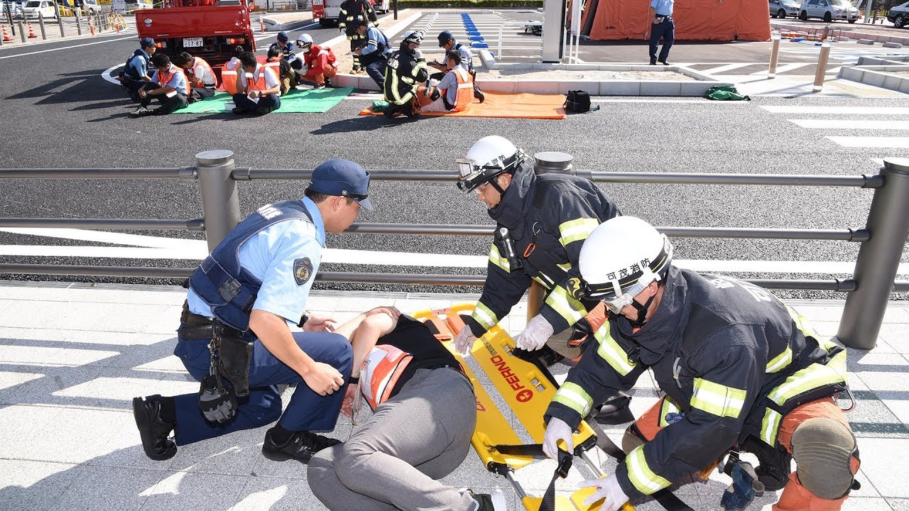 無差別殺傷テロを想定、対応訓練　可児駅前で