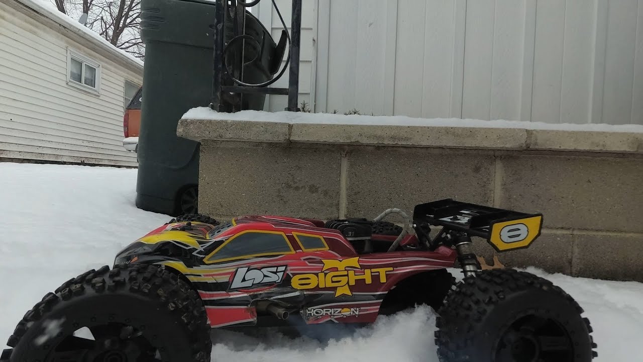 Losi 8ight-T Gas Deep Snow Bashing