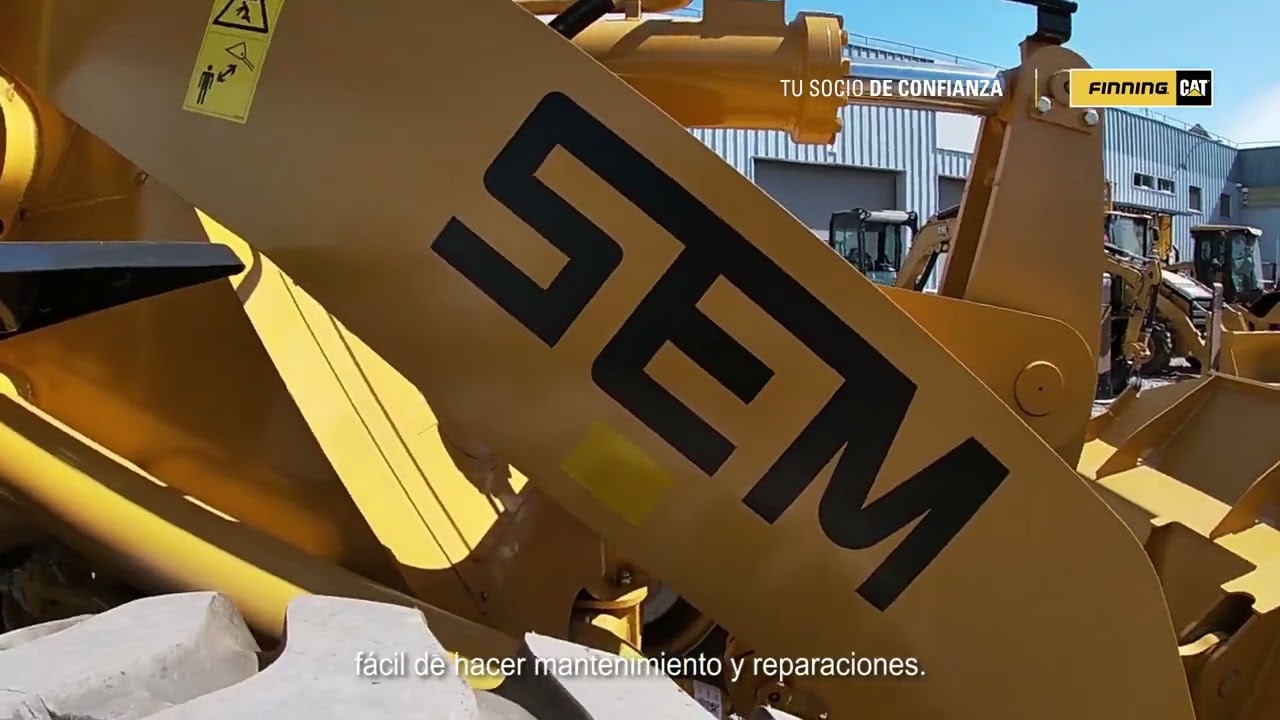 cargador frontal SEM 636D