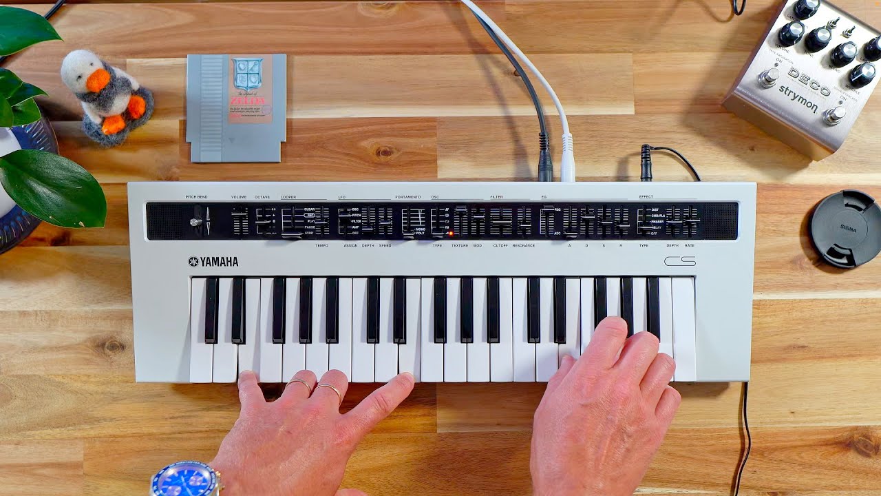 Yamaha Reface CS Unboxing - Portable Synth (4K)