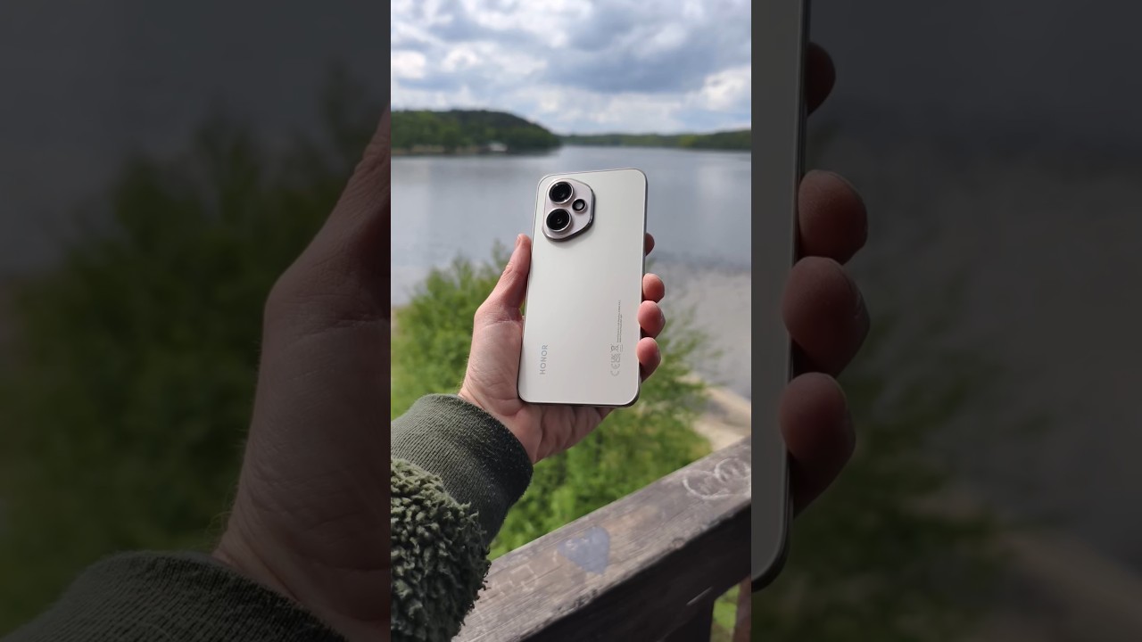 Guess the Phone ZOOM. honor 400 or 400 Pro?