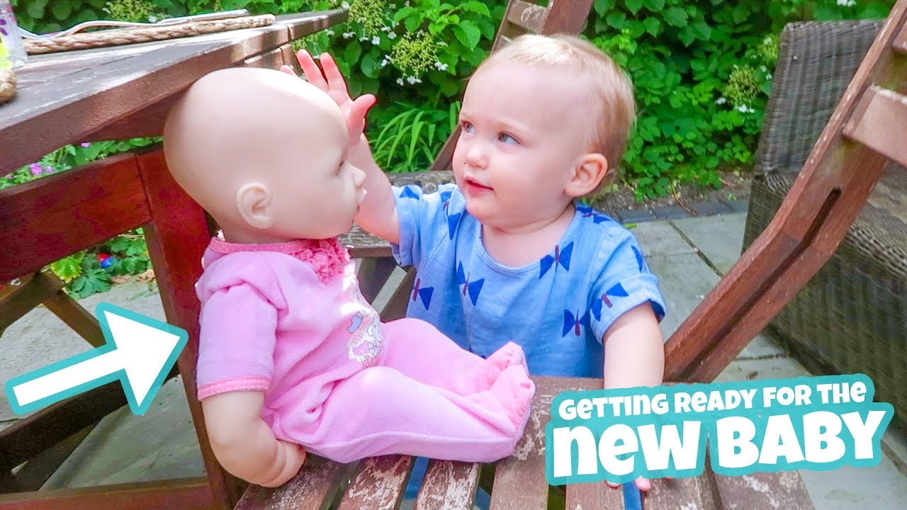 BABY IS GOING TO BE A BIG SISTER!