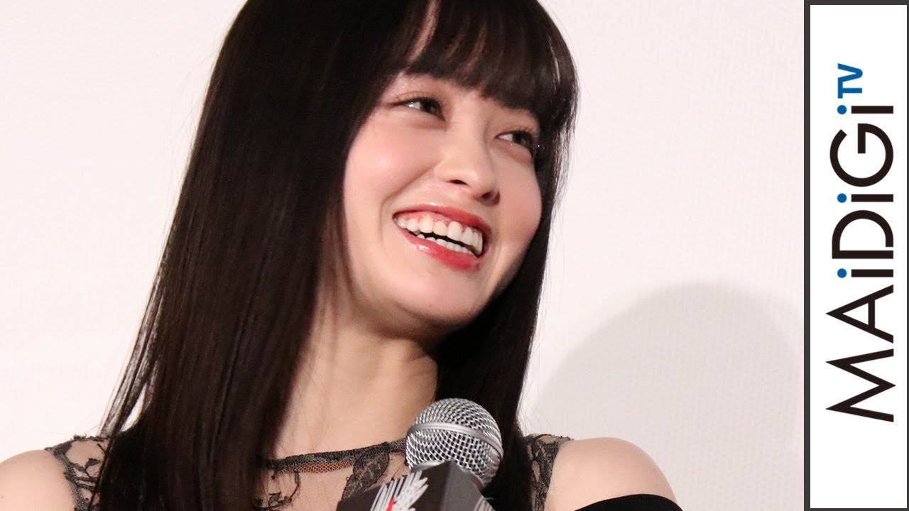 橋本環奈、願望だだ漏れ？「ハワイで打ち上げ」堤監督から突っ込みも　映画「十二人の死にたい子どもたち」公開記念舞台あいさつ