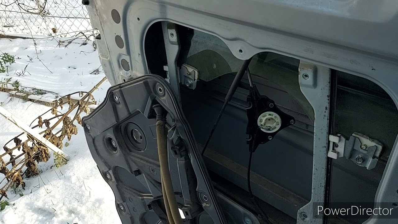 Nissan X-trail T31 не открывается дверь. Как открыть?