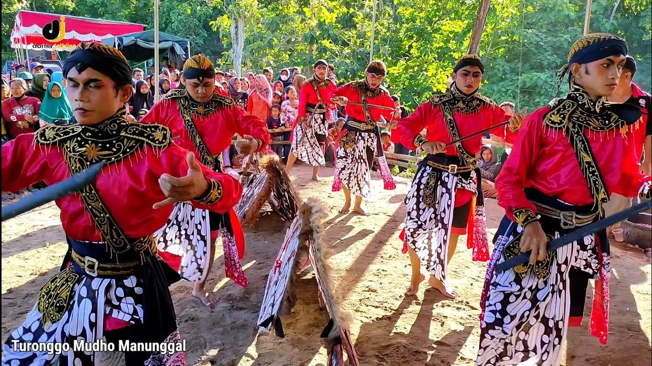 Klasik emang asyik ‼️ Jathilan Turonggo Mudho Manunggal di wisata Embung Lemah abang