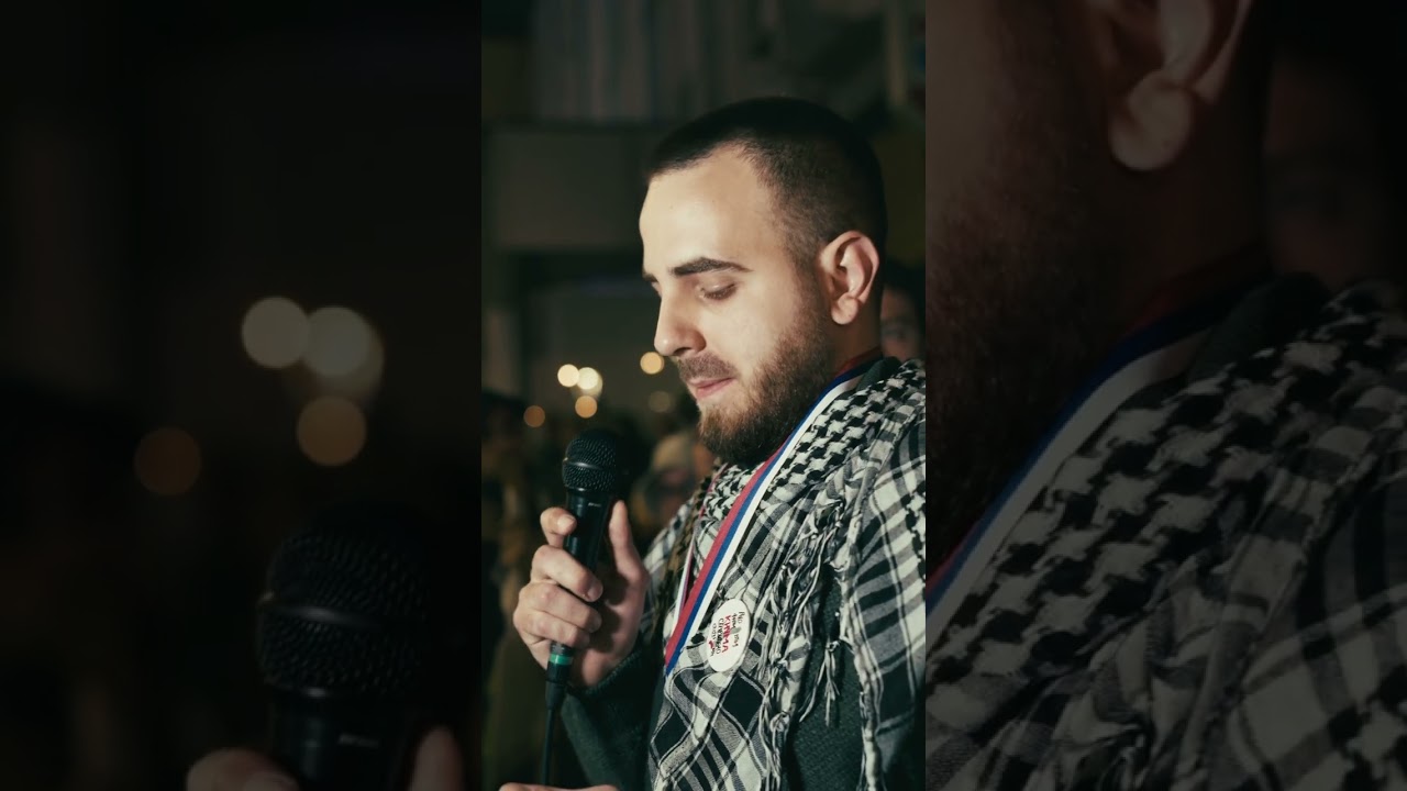 Student iz Novog Pazara drzi govor u Kragujevcu