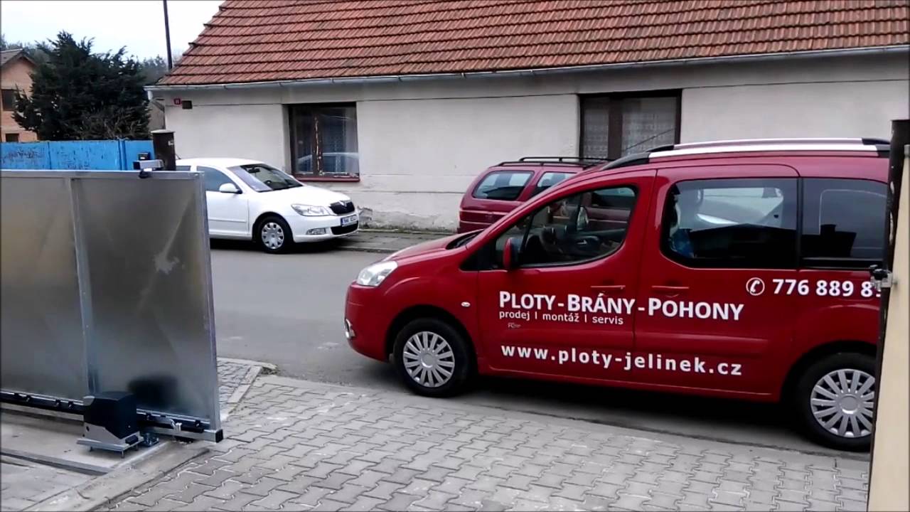 NICE ROAD400KIT funkce dvoukan&aacute;lov&eacute;ho ovladače - pln&eacute; otevřen&iacute; / funkce branky