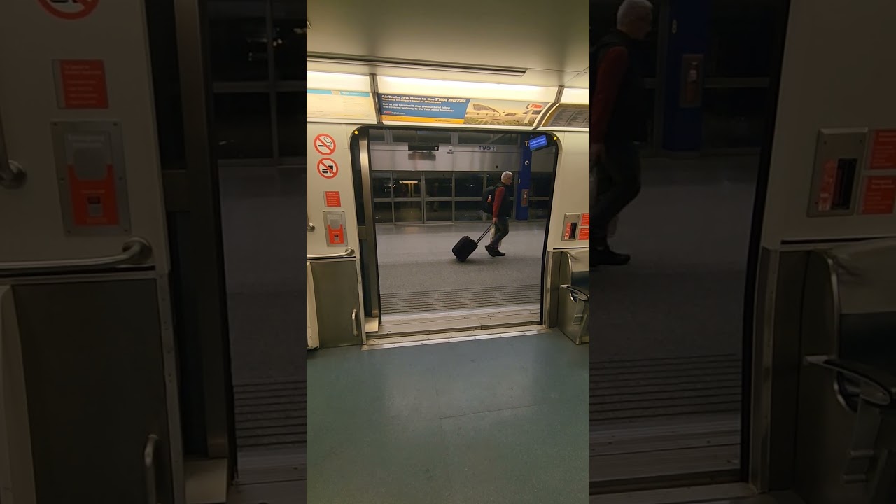 NYC JFK Airtrain Train Doors Closing #shorts #train