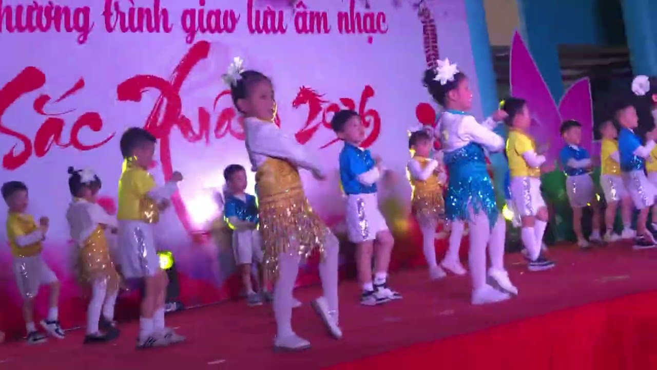 Nhảy chery lady - lớp hoa phượng mầm non ba đình