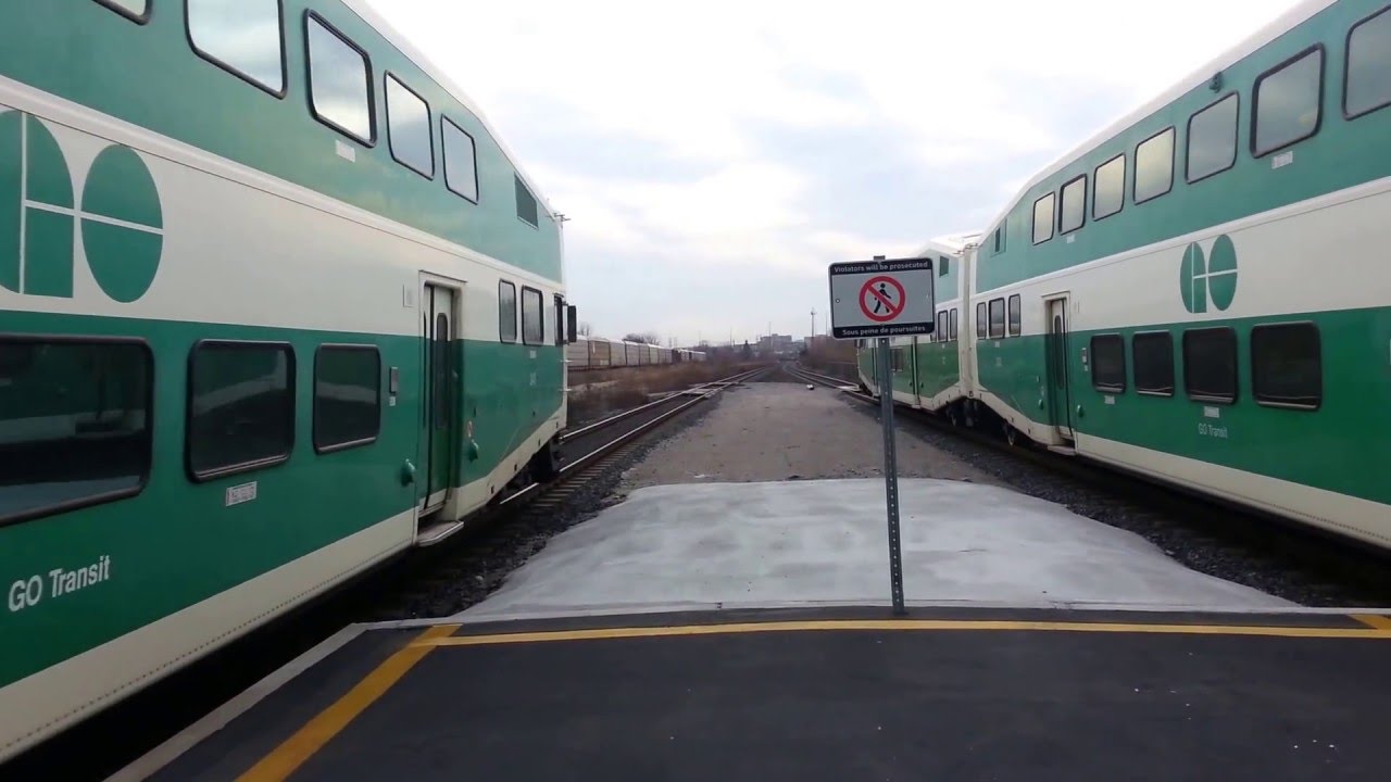Busy Saturday evening at ajax go station part 2