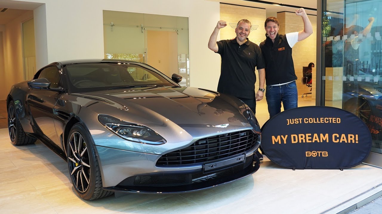 Победитель BOTB Арье Биттон забирает свой Aston Martin DB11 V8