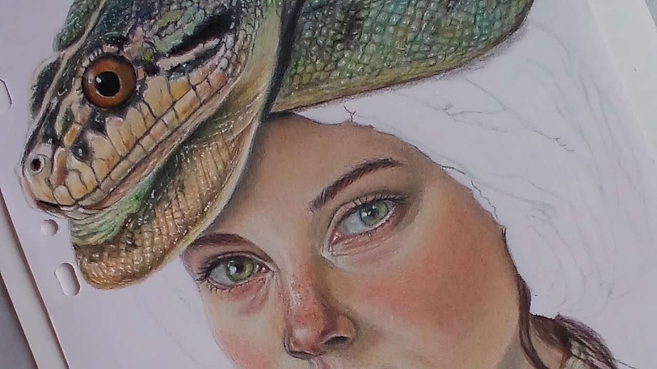 A Beautiful Portrait of Medusa / adni audebert 