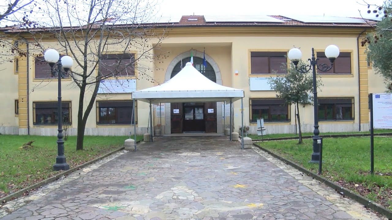 Monteforte. Senza mensa e scuolabus i genitori vogliono risposte