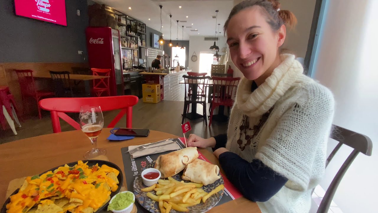 We Found The Best Burger Place in Ja&eacute;n! Southern Spain, Andalus&iacute;a Vlog